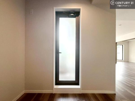 ���̑����� �L�b�`��������o���R�j�[�ɏo���܂��I