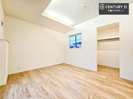 ���r���O�ȊO�̋��� �V���v���Ƀf�U�C������Ă��邽�߁A�Ƌ��I�т܂���I
���C�ɓ���̉Ƌ��u���Ă��낰���Ԃ���邱�Ƃ��ł��܂��B