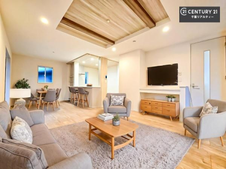 ���r���O �Ƌ��CG�p�[�X�ł��B�D�����z���܂肪���r���O����ł���ċ��S�n�̗ǂ���Ԃ����o���Ă���܂��I
���R�ƉƑ����W����b��������S�n�悢��ԁI