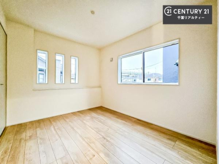 �m�� �����������f�U�C���Ƌ@�\�������˔��������m�x�[�V���������B�����肠��f�ނƏ�i�ȋ�ԂÂ���ŁA�Z�ސl�̖�����L���ɂ��Ă���܂��B