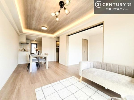 ���r���O �D�����z���܂肪���r���O����ł���ċ��S�n�̗ǂ���Ԃ����o���Ă���܂��I
���났�̎��Ԃ��߂����܂��I