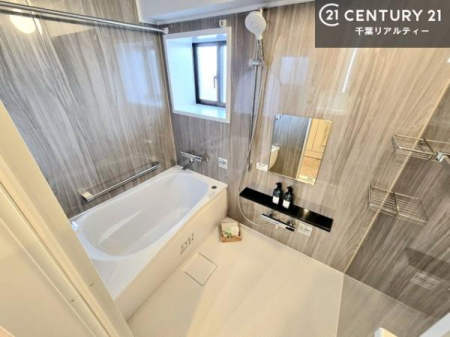 ���� �������������l�̕��͋C�̃o�X���[���́A�����o�Ă��ăo�X�^�C�����[���I
���d���撣���Ă��邲�J���ɂ��D�݂̓����̓����܂����āA�y����ł݂Ă͂������ł��傤���H