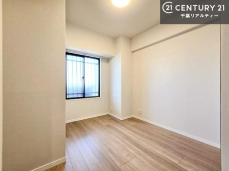 �Q�� �D���������������ޗm���́A���̖ڊo�߂��C�������ǂ������ł��ˁB���������Ԃ��������Ɖ߂������Ƃ��ł��܂��B�D�����F�����̃t���[�����O���ǂ�ȉƋ�ɂ��}�b�`���܂��I