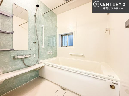 ���� �������������l�̕��͋C�̃o�X���[���́A�����o�Ă��ăo�X�^�C�����[���I
���d���撣���Ă��邲�J���ɂ��D�݂̓����̓����܂����āA�y����ł݂Ă͂������ł��傤���H