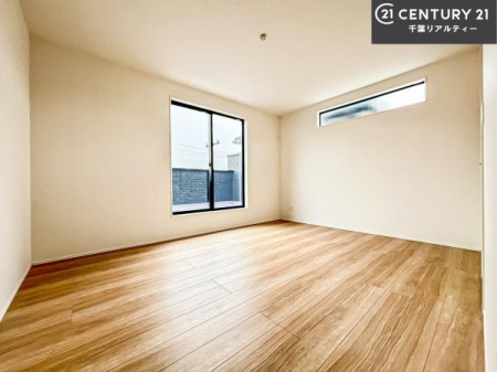 �m�� �o���R�j�[�ɖʂ��Ă���m���ł��B���邭�����肪����A���C����������ł��܂��I���N���āA�O�ɏo�Ĕw�L�т����[�ċz�����ǂ������}������邱�Ƃ��ł��܂��B