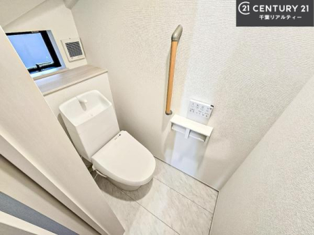 �g�C�� �������֍��ɂ��A�~��͕֍����g�����ł���̂ŗ₽���֍��ɍ��炸�ɍςފ������d�l�ł��I�V���v���ȃJ���[����Ƃ��Ă���̂ŁA������ꂪ���₷���ł��B