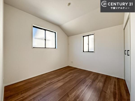 �q������ 2�ʍ̌����m�ۂ������邢�����́A���ʂ����ǂ��A���邭��ϋ��S�n�̗ǂ���ԂƂȂ��Ă���܂��B�����b�N�X���ĉ߂�����S�n�̗ǂ��������ł��I���̖ڊo�߂��X�b�L�����܂��ˁI