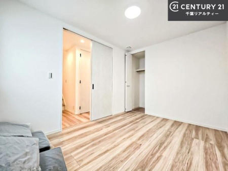 �m�� ���[�X�y�[�X�����Ă��܂��I�������X�b�L�����ڂ��鎖���ł��܂��ˁB
�Ƌ��I�΂Ȃ��V���v���ȃf�U�C���ׁ̈A�Ƌ��I�΂����C�ɓ���̋�ԍ�肪�ł������ł��ˁB