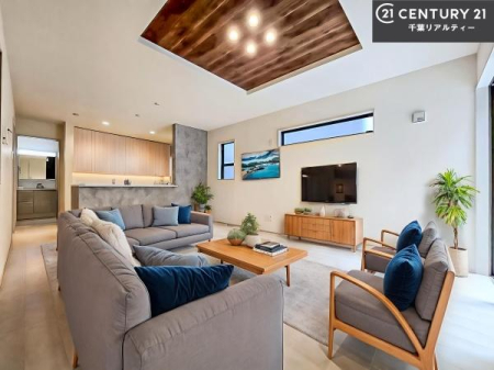 ���r���O �Ƌ��CG�p�[�X�ł��B�J�����̂���L�XLDK�I�\�t�@�[��_�C�j���O�e�[�u����u���Ă������ɂȂ�Ȃ��̂ŉ��K�ɉ߂����܂��I
�R�~���j�P�[�V���������₷�����r���O�ł��I