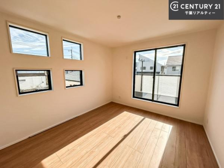 �m�� 2�ʍ̌����m�ۂ������邢�����́A���ʂ����ǂ��A���邭��ϋ��S�n�̗ǂ���ԂƂȂ��Ă���܂��B�����b�N�X���ĉ߂�����S�n�̗ǂ��������ł��I���̖ڊo�߂��X�b�L�����܂��ˁI