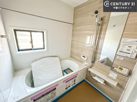 ���� �������������l�̕��͋C�̃o�X���[���́A�����o�Ă��ăo�X�^�C�����[���I
���d���撣���Ă��邲�J���ɂ��D�݂̓����̓����܂����āA�y����ł݂Ă͂������ł��傤���H