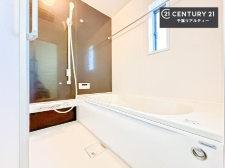 ���� 1���̔�����������Ɩ����Ă���闁���ł��B
�������̑f�G�ȃ����N�[�[�V�����ꏊ�ł��I