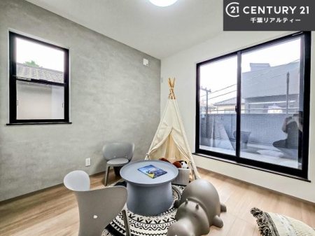 �m�� �o���R�j�[�ɖʂ��Ă���m���ł��B���邭�����肪����A���C����������ł��܂��I���N���āA�O�ɏo�Ĕw�L�т����[�ċz�����ǂ������}������邱�Ƃ��ł��܂��B