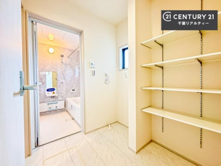 ���ʑ�E���ʏ� ���[�����Ղ�̐��ʎ��I���p�i�̃X�g�b�N��o�X�^�I�����X�b�L���Ǝ��[�ł��Ď��o���₷���I����肪�X�b�L���Еt���ċC�����̗ǂ���ԁI