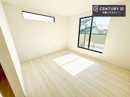 �Q�� �o���R�j�[�ɖʂ��Ă���m���ł��B���邭�����肪����A���C����������ł��܂��I���N���āA�O�ɏo�Ĕw�L�т����[�ċz�����ǂ������}������邱�Ƃ��ł��܂��B