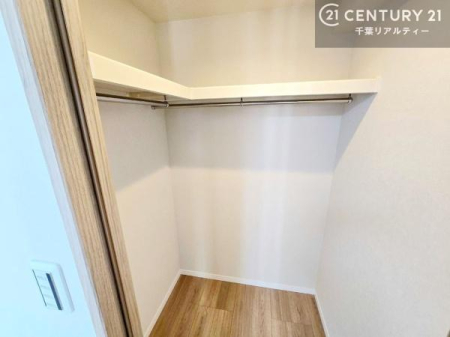 ���[ �E�H�[�N�C���N���[�[�b�g�t���ł��B��������̂��m���Ȃǂ����[���Ă��������ł��ˁI���ɂ���@�������ȂǋG�ߕ��̑傫�ȉƓd�����[�ł��܂��I