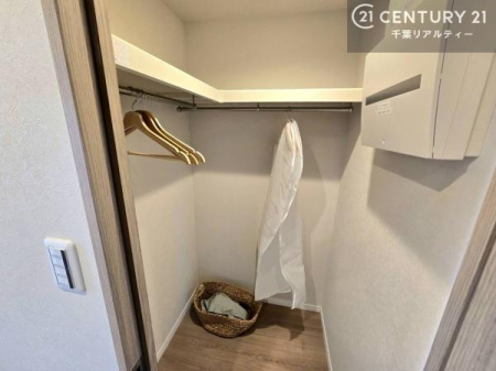 ���[ �Q�J������E�H�[�N�C���N���[�[�b�g�ŏZ��Ԃ���������I���������L�X�Ƃ��g�����������܂��B���񌻒n�ł��m�F���������I