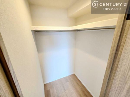 ���[ �Q�J������E�H�[�N�C���N���[�[�b�g�ŏZ��Ԃ���������I���������L�X�Ƃ��g�����������܂��B���񌻒n�ł��m�F���������I