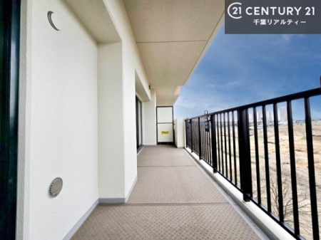 �o���R�j�[ �z������̗ǂ��o���R�j�[�ŁA�����󕨂��悭���������ł��ˁI
���V�C�̗ǂ����ɂ̓o���R�j�[�֏o�ă��t���b�V������̂��C�����悳�����ł��B