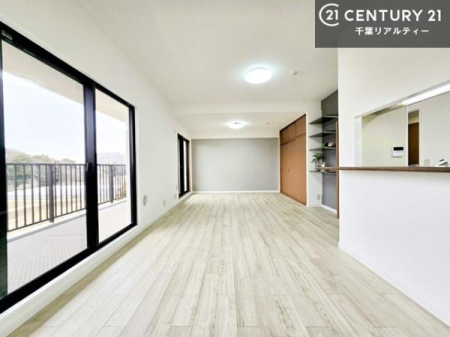 ���r���O �D�����z���܂肪���r���O����ł���ċ��S�n�̗ǂ���Ԃ����o���Ă���܂��I
���났�̎��Ԃ��߂����܂��I