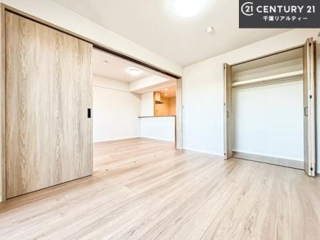 �m�� ���r���O�Ɨאڂ����m���́A�Ǝ��̋x�e�X�y�[�X��L�b�Y�X�y�[�X�Ƃ��Ċ��p����̂��悳�����ł��ˁI


