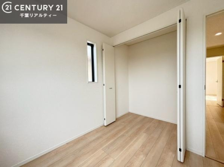 ���[ ���[�͂ɗD��Ă��邩�炱���A�]�v�ȃ��m��\�ɏo�����A�C���e���A��������L�[�v�ł��܂��B�V���v���Ő������ꂽ��Ԃ����y���݂��������B