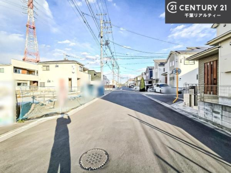 �O�ʓ��H�܂ތ��n�ʐ^ �O�ʓ��H�͂U���I�z����ǍD�ȗ��n�ł��B
�Ԍɓ��ꂪ���ȕ������S�ł��ˁB