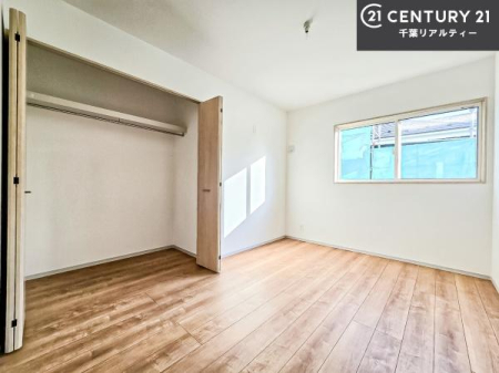 ���r���O�ȊO�̋��� ���[�X�y�[�X�����Ă��܂��I�������X�b�L�����ڂ��鎖���ł��܂��ˁB
�Ƌ��I�΂Ȃ��V���v���ȃf�U�C���ׁ̈A�Ƌ��I�΂����C�ɓ���̋�ԍ�肪�ł������ł��ˁB