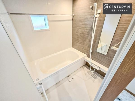 ���� �������������l�̕��͋C�̃o�X���[���́A�����o�Ă��ăo�X�^�C�����[���I
���d���撣���Ă��邲�J���ɂ��D�݂̓����̓����܂����āA�y����ł݂Ă͂������ł��傤���H