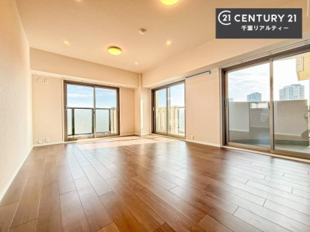 ���r���O �D�����z���܂肪���r���O����ł���ċ��S�n�̗ǂ���Ԃ����o���Ă���܂��I
���났�̎��Ԃ��߂����܂��I