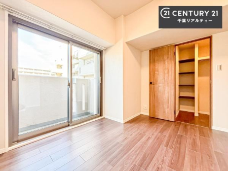 �m�� �V���v���Ƀf�U�C������Ă��邽�߁A�Ƌ��I�т܂���I
���C�ɓ���̉Ƌ��u���Ă��낰���Ԃ���邱�Ƃ��ł��܂��B