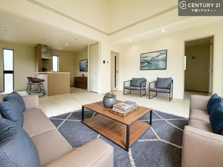 ���r���O �Ƌ��CG�p�[�X�ł��B�S�n�ǂ����r���O�͉Ƒ������R�ƏW�܂�܂��B�Ƒ��c�R�̎��Ԃ����������ł��B���Ƒ��ƁA����w�[���������Ԃ��߂��������ł��ˁB���邭�J���I�ȋ�Ԃł��B