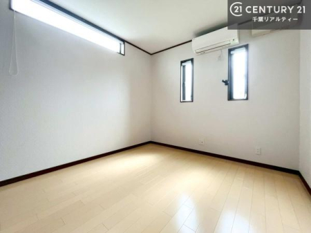 �q������ 2�ʍ̌����m�ۂ������邢�����́A���ʂ����ǂ��A���邭��ϋ��S�n�̗ǂ���ԂƂȂ��Ă���܂��B�����b�N�X���ĉ߂�����S�n�̗ǂ��������ł��I���̖ڊo�߂��X�b�L�����܂��ˁI