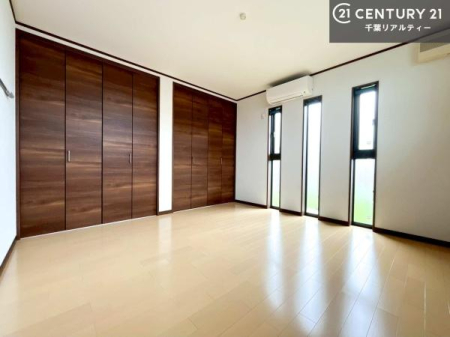 �Q�� �D���������������ޗm���́A���̖ڊo�߂��C�������ǂ������ł��ˁB���������Ԃ��������Ɖ߂������Ƃ��ł��܂��B�D�����F�����̃t���[�����O���ǂ�ȉƋ�ɂ��}�b�`���܂��I