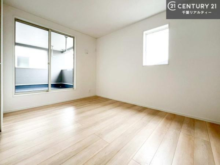 �m�� �o���R�j�[�ɖʂ��Ă���m���ł��B���邭�����肪����A���C����������ł��܂��I���N���āA�O�ɏo�Ĕw�L�т����[�ċz�����ǂ������}������邱�Ƃ��o�������ł��ˁI