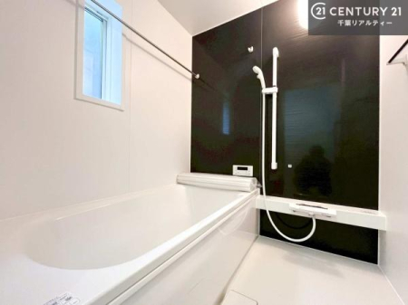 ���� �������������l�̕��͋C�̃o�X���[���́A�����o�Ă��ăo�X�^�C�����[���I
���d���撣���Ă��邲�J���ɂ��D�݂̓����̓����܂����āA�y����ł݂Ă͂������ł��傤���H