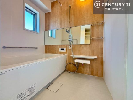 ���� �������������l�̕��͋C�̃o�X���[���́A�����o�Ă��ăo�X�^�C�����[���I
���d���撣���Ă��邲�J���ɂ��D�݂̍���̓����܂����āA�y����ł݂Ă͂������ł��傤���H�y���n�̔���J�Ò��z