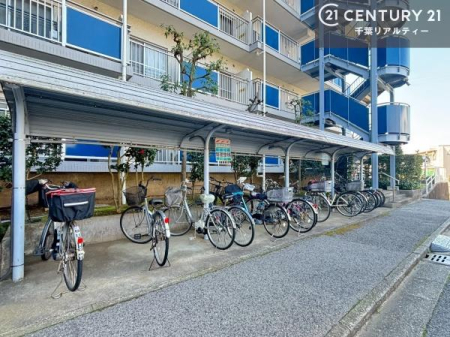 ���̑����p�� ���֏ꊮ���ŁA���q���܂̎��]�Ԃ�ʋΗp�̎��]�Ԃ����S���Ēu���܂��B���Ƒ��ɂ����ꂵ���֗��Ȑݔ��ł��B
�󂫏󋵂����C�y�ɂ��₢���킹���������B