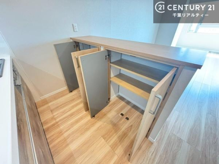 �L�b�`�� ���[�͂̍����V�X�e���L�b�`���ŁA��������H�����������Еt���A�L�X�Ƃ�����Ԃŉ��K�ɗ������y���߂܂��B