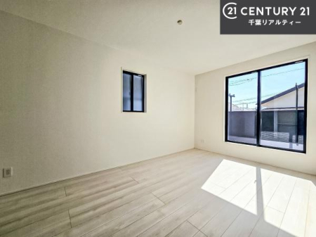 �m�� �o���R�j�[�ɖʂ��Ă���m���ł��B���邭�����肪����A���C����������ł��܂��I���N���āA�O�ɏo�Ĕw�L�т����[�ċz�����ǂ������}������邱�Ƃ��ł��܂��B