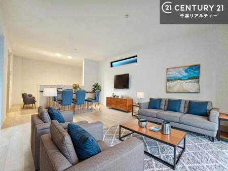 ���r���O �Ƌ��CG�p�[�X�ł��B�D�����z���܂肪���r���O����ł���ċ��S�n�̗ǂ���Ԃ����o���Ă���܂��I
���R�ƉƑ����W����b��������S�n�悢��ԁI