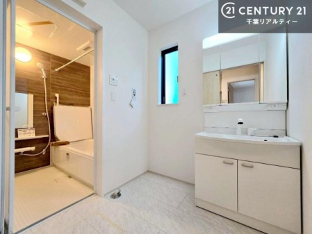 ���ʑ�E���ʏ� �����̂������ʏ��́A���ƕ�������₷���A���ł����K�ɂ��g�����������܂��B�O�ʋ��Ŏg�����肪�ǂ��A�������[�������Ă���܂��̂ŁA���p�i��X�L���P�A�p�i���������萮���ł��܂��B