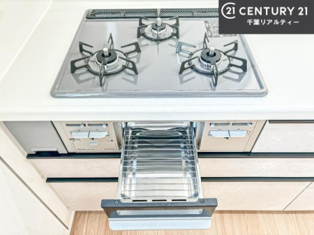 �L�b�`�� �R�����͎O������̂ł������̓����i�s���ł��܂��B
�������O�����t���ł��B�����X�y�[�X���L�X���Ă���׍�Ƃ����₷���I�g�����肪�ǂ��V�X�e���L�b�`���ł��I