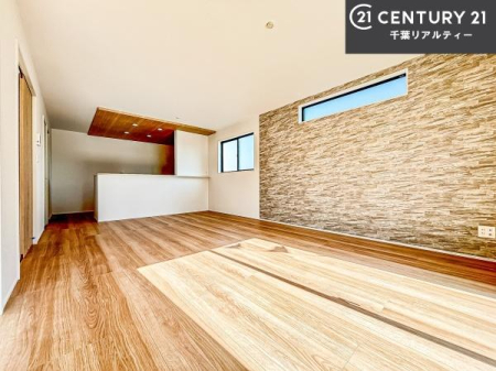 ���r���O �J�����̂���L�XLDK�I�\�t�@�[��_�C�j���O�e�[�u����u���Ă������ɂȂ�Ȃ��̂ŉ��K�ɉ߂����܂��I�R�~���j�P�[�V���������₷�����r���O�ł��I