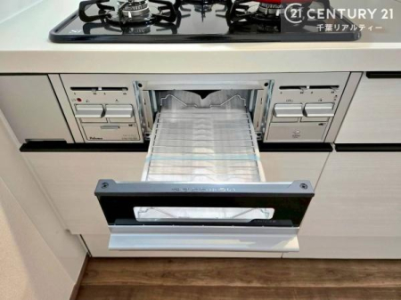 �L�b�`�� �R�����͎O������̂ł������̓����i�s���ł��܂��B
�������O�����t���ł��B�����X�y�[�X���L�X���Ă���׍�Ƃ����₷���I�g�����肪�ǂ��V�X�e���L�b�`���ł��I