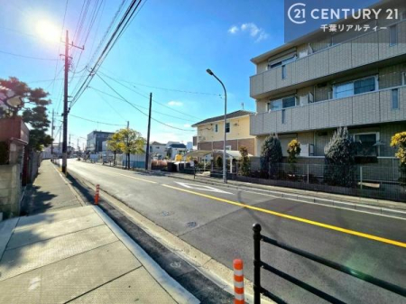 �O�ʓ��H�܂ތ��n�ʐ^ ���ӊ���A���q�l�̂���]�ɍ������������ꏏ�ɂ��ē���v���܂��B�Z��[���A�h�o�C�U�[�ɂ�邲���k������܂��B���Ђ͂��₢���킹�ɑ��Ή����܂��I���҂������܂���I