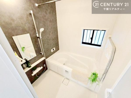 ���� ������̂��炩�Ȍ����������ޗ����́A���C�����₷�����K�B
��Ƃ肠�闁���ŁA�㎿�ȃ����b�N�X�^�C�������y���݂��������܂��B