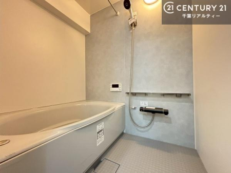 ���� �������������l�̕��͋C�̃o�X���[���́A�����o�Ă��ăo�X�^�C�����[���I
���d���撣���Ă��邲�J���ɂ��D�݂̓����̓����܂����āA�y����ł݂Ă͂������ł��傤���H