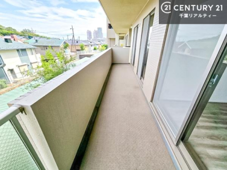 �o���R�j�[ �z������̗ǂ��o���R�j�[�ŁA�����󕨂��悭���������ł��ˁI
���V�C�̗ǂ����ɂ̓o���R�j�[�֏o�ă��t���b�V������̂��C�����悳�����ł��B