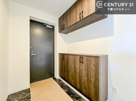 ���� �V���[�Y�{�b�N�X�t���Ȃ̂ŁA���ւ��Еt�����|�������₷���ł��I
�X�b�L���������ւŌ˂��J�����u�ԁA�������̂���S�n������Ԃ��o�}���Ă���܂��B